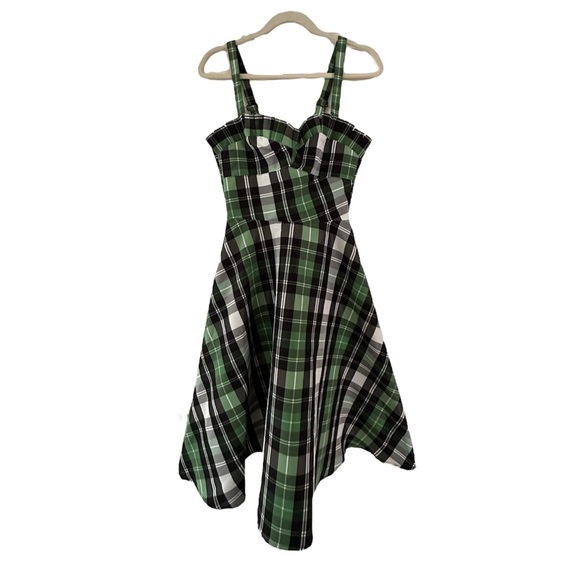 Pinup Girls Laura Byrnes Taffeta Green Plaid Dress New Size Small - Picture 2 of 6